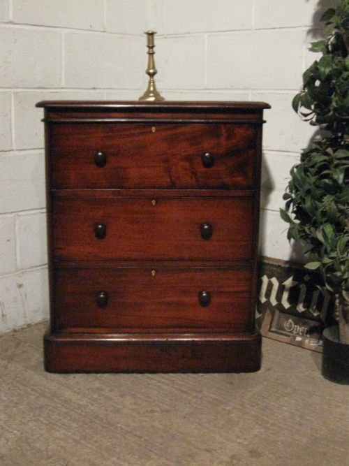 antique victorian small mahogany chest of drawers c1860 wdb100191