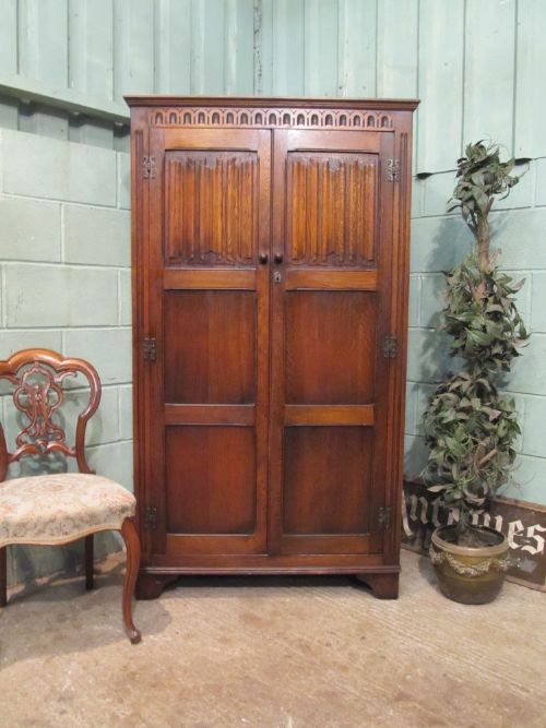 Small Oak Linen Fold Double Wardrobe C1920 273306 Www