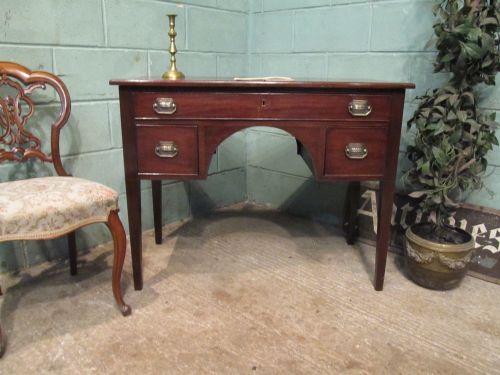 antique regency mahogany kneehole desk c1820