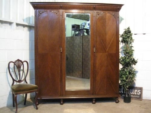 Antique Edwardian Triple Oak Wardrobe Compactum Armoire C1900